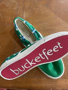 Bucket Feet Woman’s size 8, Green Canvas Slip-Ons with Blue and White Accents